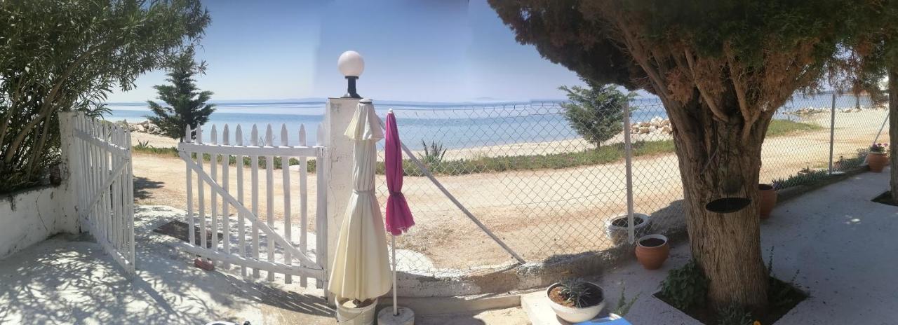 Porto Almira Beachfront House Nikíti Kültér fotó