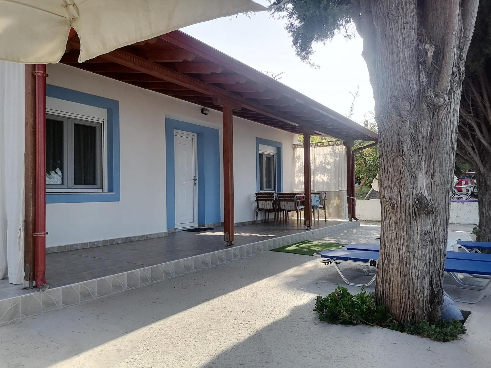Porto Almira Beachfront House Nikíti Kültér fotó