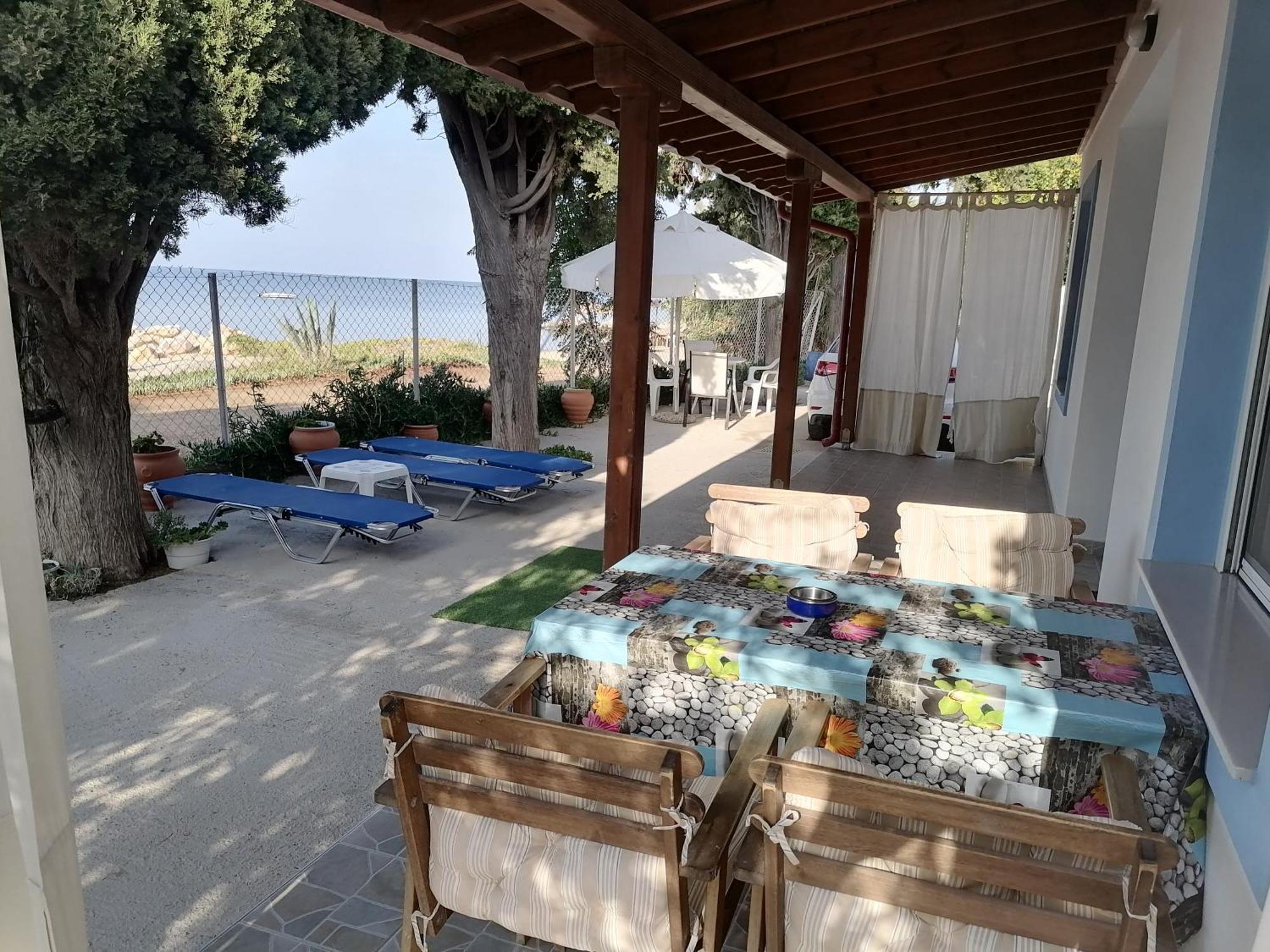 Porto Almira Beachfront House Nikíti Kültér fotó
